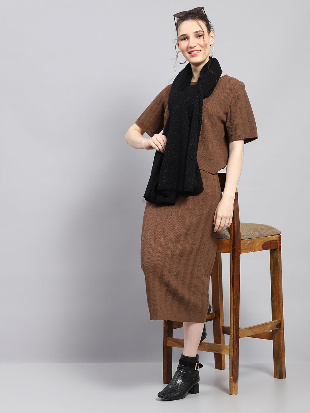 Women Black Self Design Stole