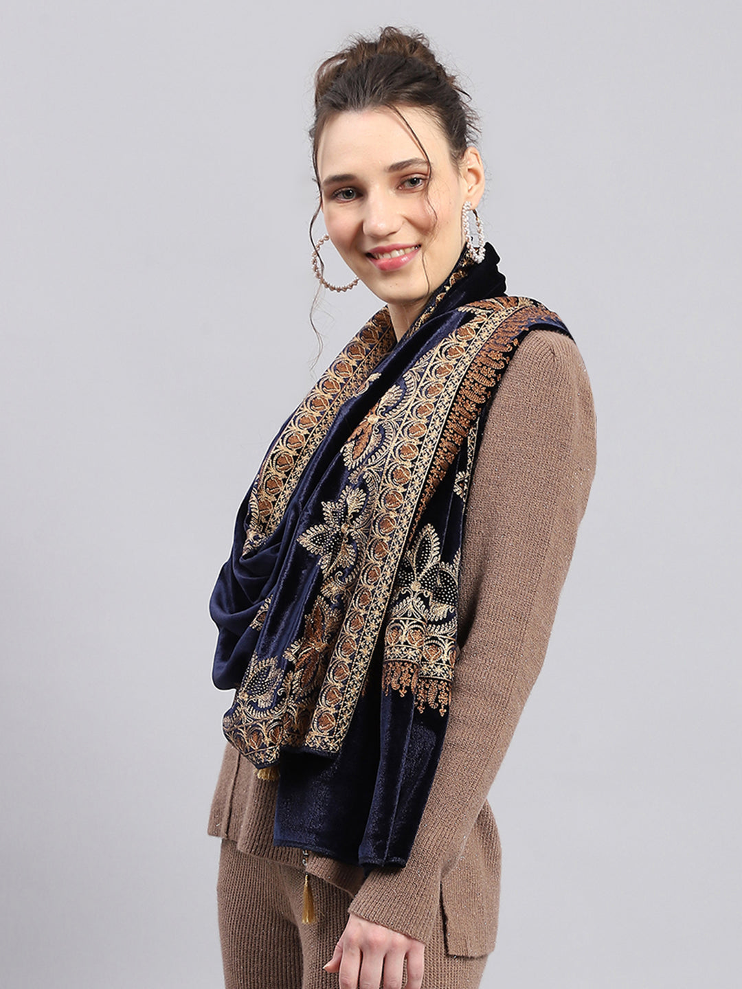 Women Navy Blue Self Design Stole