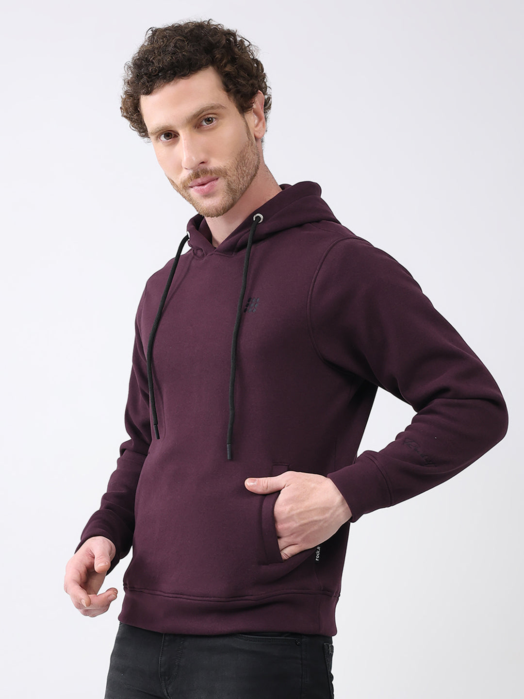 Rock.it Men Maroon Solid Hooded Full Sleeve Sweatshirt