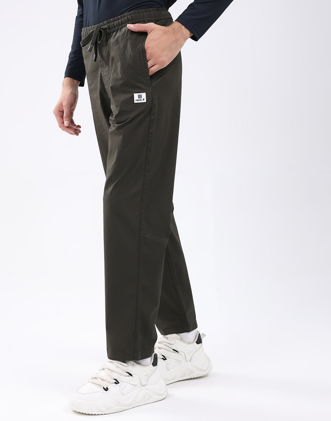 Rock.it Men Olive Solid Regular Fit Winter Lower