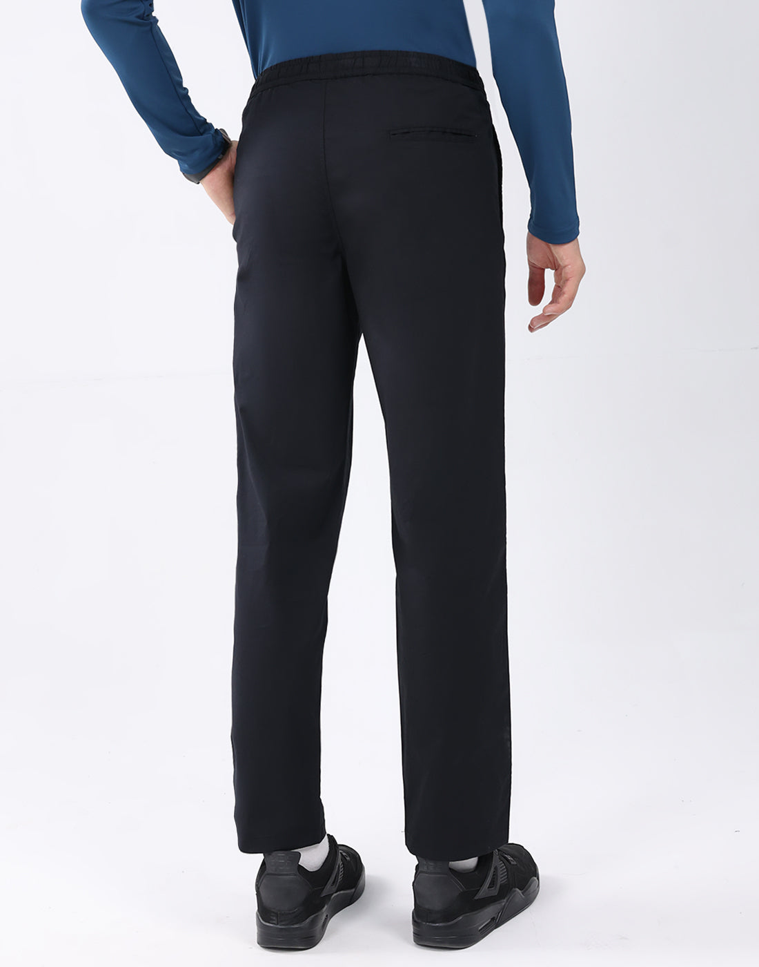 Rock.it Men Black Solid Regular Fit Winter Lower