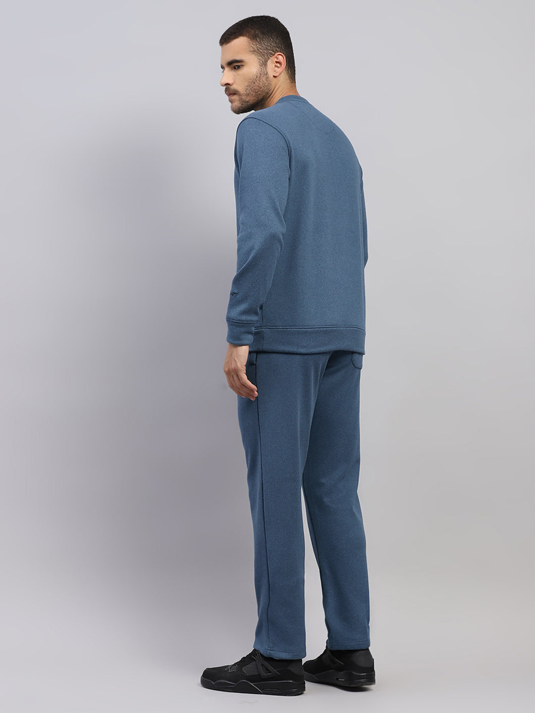 Rock.it Men Dark Blue Solid Round Neck Sleeveless Winter Tracksuit