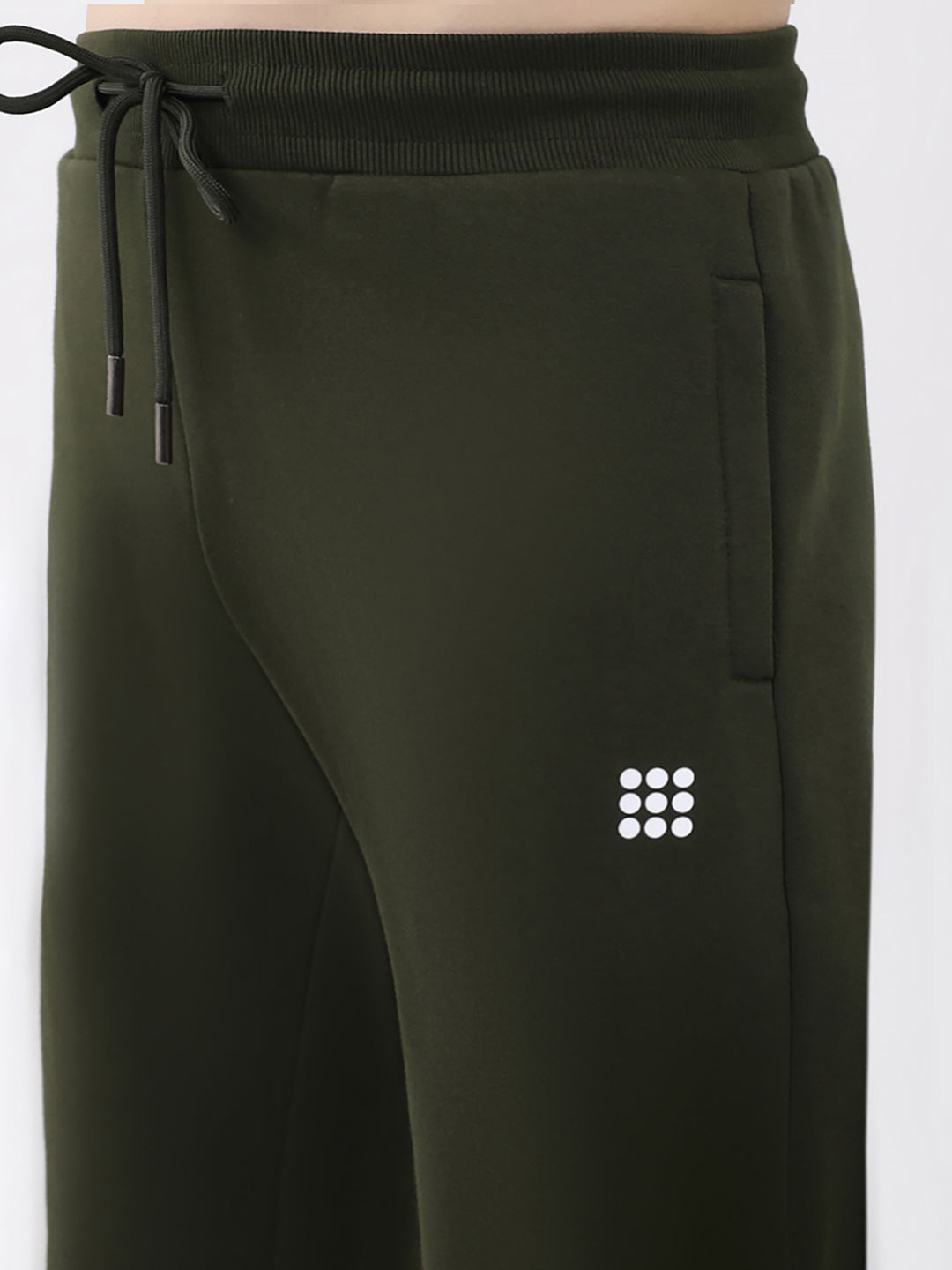 Rock.it Men Olive Solid Round Neck Sleeveless Winter Tracksuit