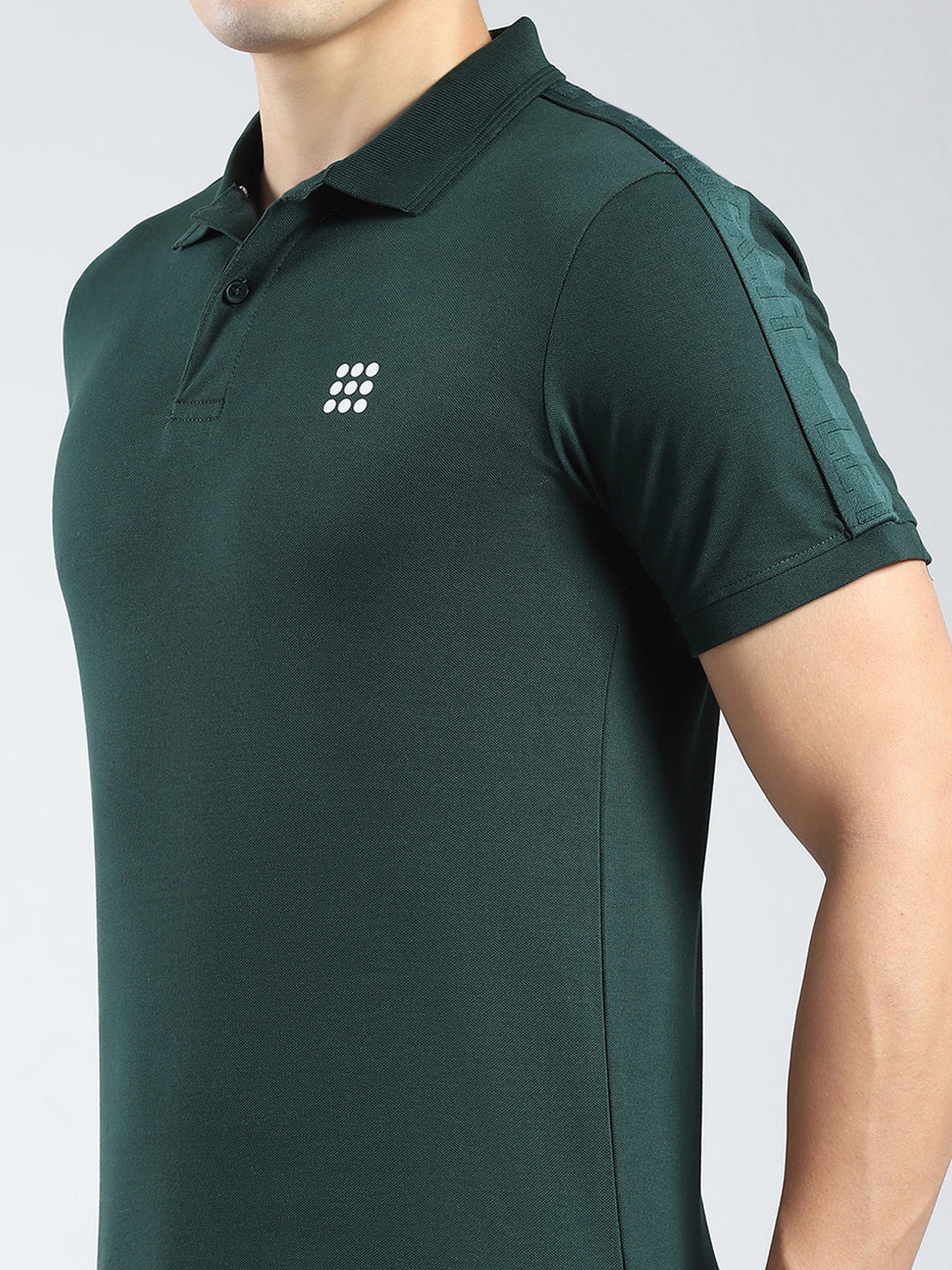 Rock.it Men Green Solid Collar Half Sleeve T-Shirt