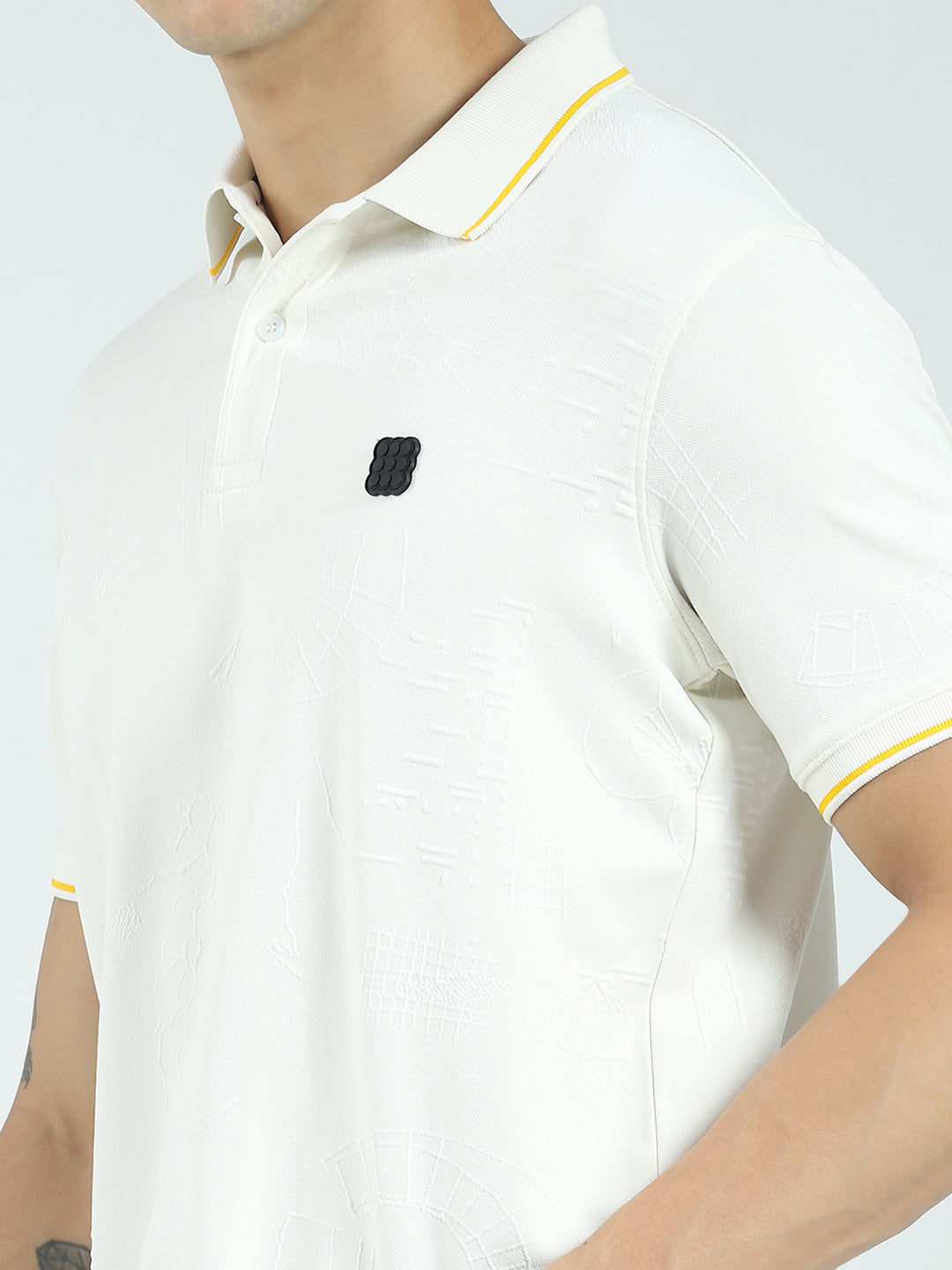 Rock.it Men Off White Solid Collar Half Sleeve T-Shirt