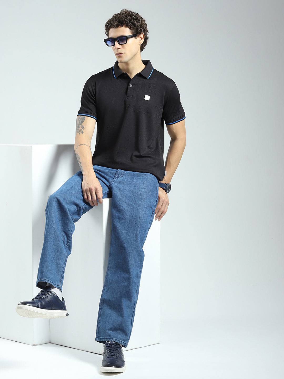 Rock.it Men Black Solid Collar Half Sleeve T-Shirt