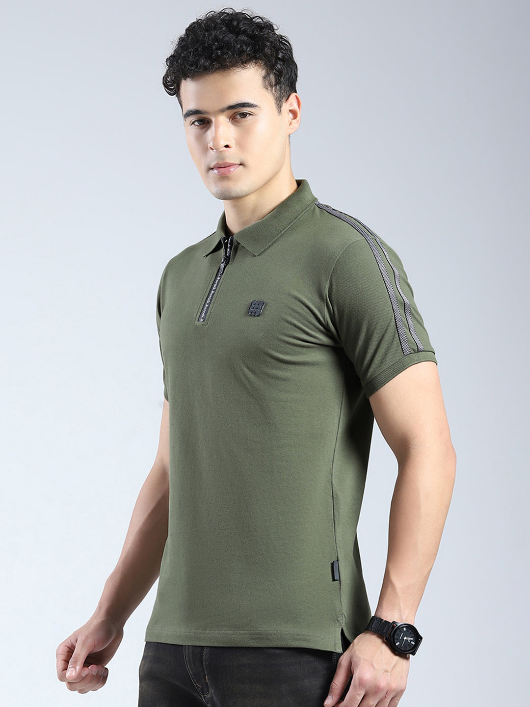 Rock.it Men Olive Solid Collar Half Sleeve T-Shirt