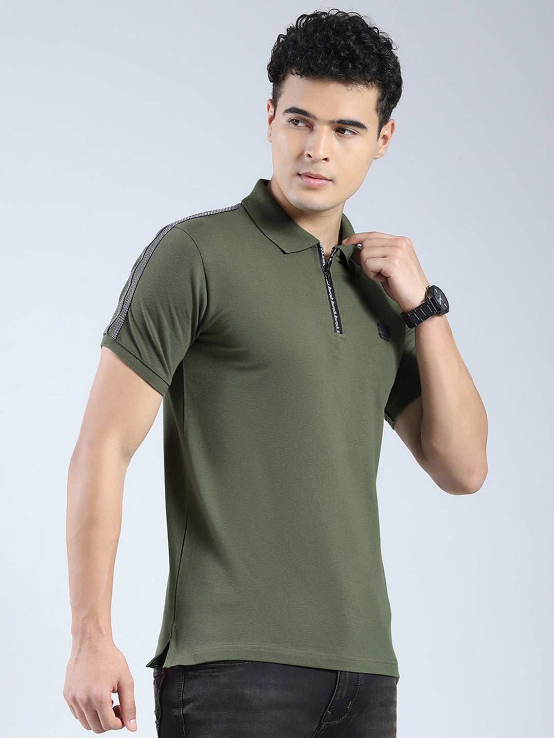 Rock.it Men Olive Solid Collar Half Sleeve T-Shirt
