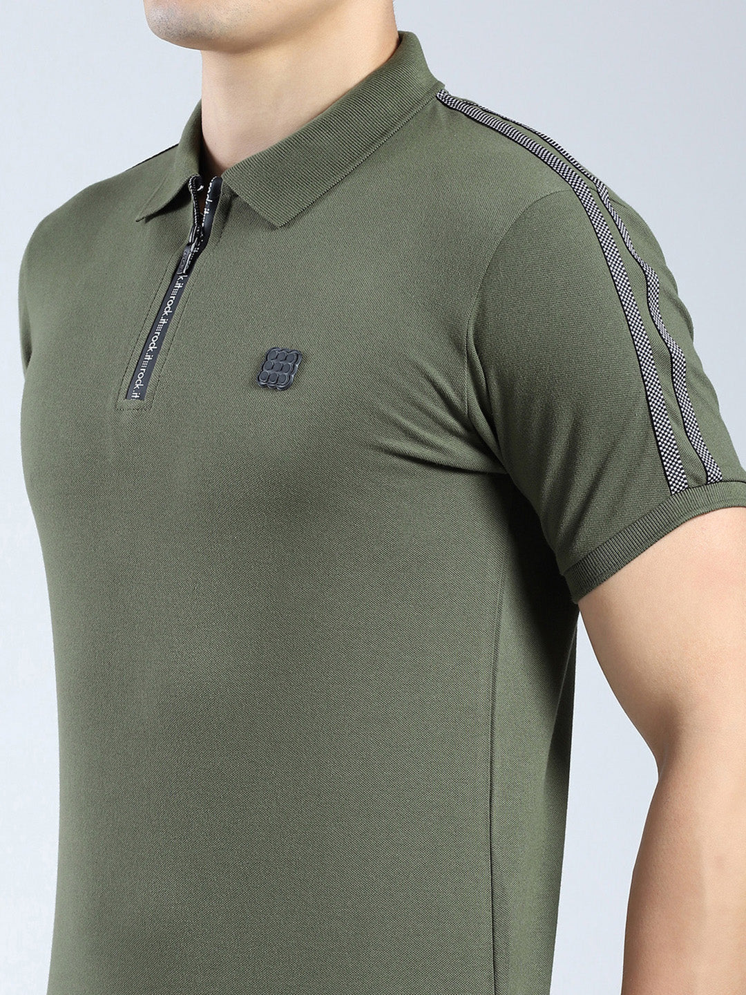 Rock.it Men Olive Solid Collar Half Sleeve T-Shirt