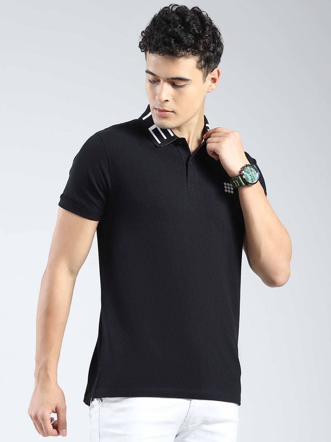 Rock.it Men Black Solid Collar Half Sleeve T-Shirt