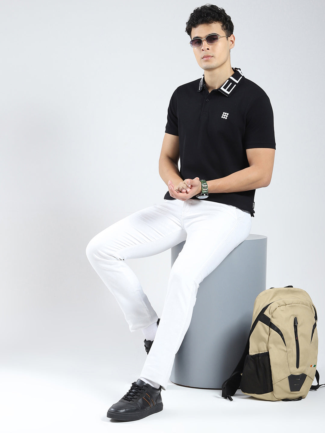 Rock.it Men Black Solid Collar Half Sleeve T-Shirt