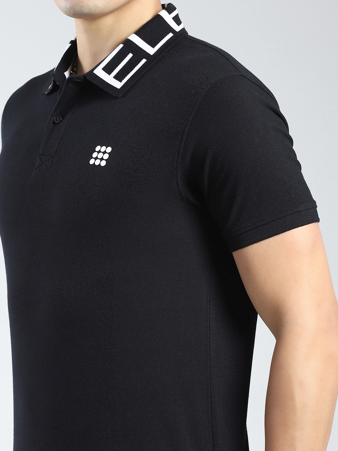 Rock.it Men Black Solid Collar Half Sleeve T-Shirt