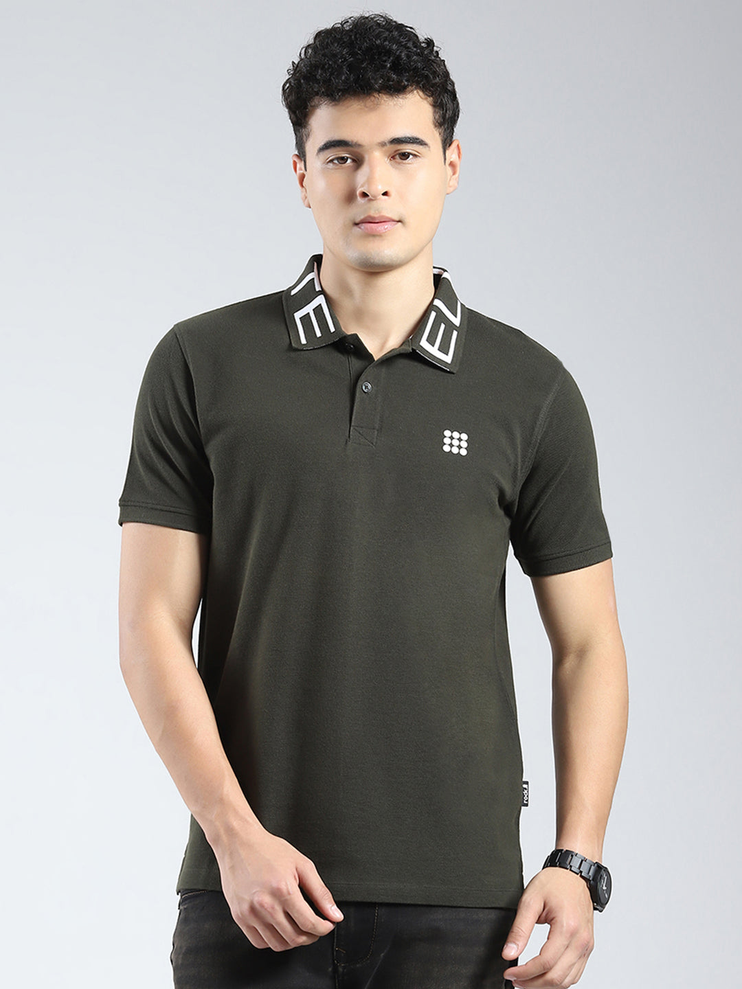 Rock.it Men Olive Solid Collar Half Sleeve T-Shirt