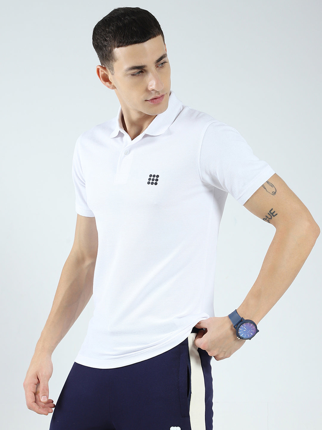 Rock.it Men White Solid Collar Half Sleeve T-Shirt