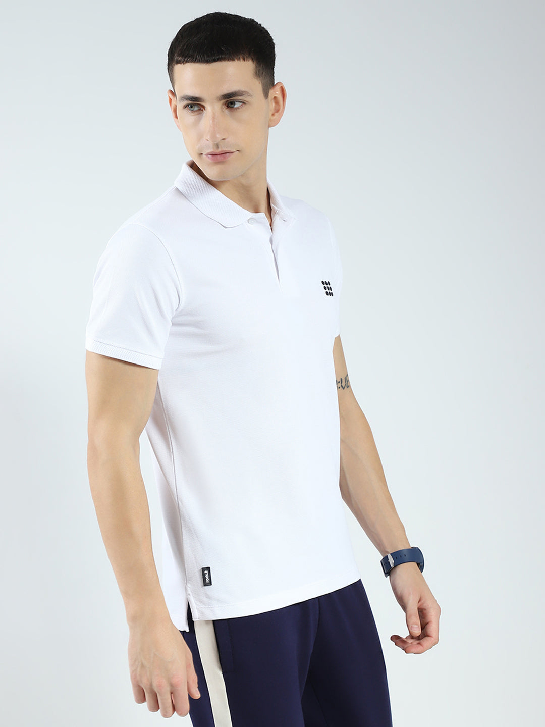 Rock.it Men White Solid Collar Half Sleeve T-Shirt