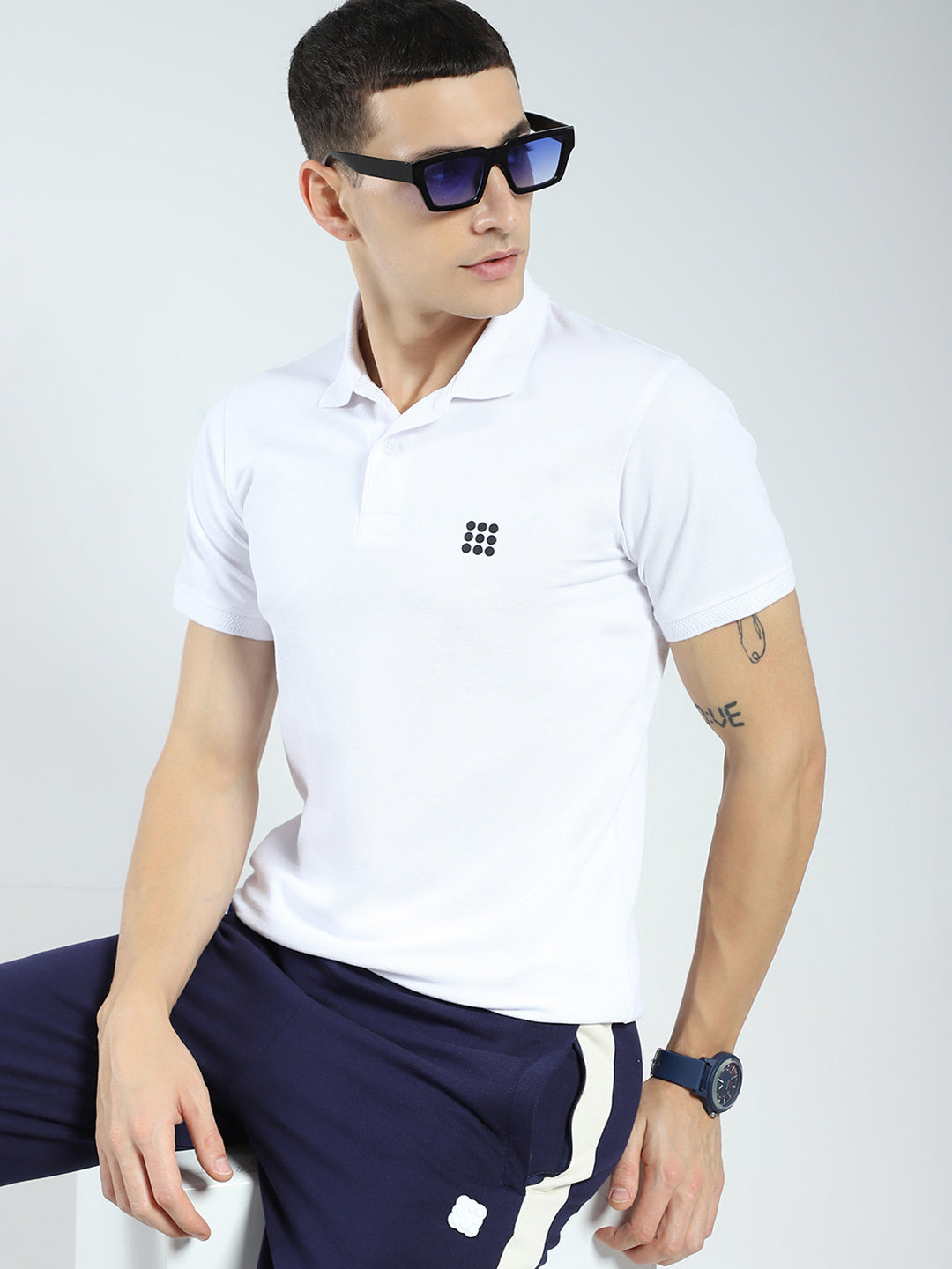 Rock.it Men White Solid Collar Half Sleeve T-Shirt