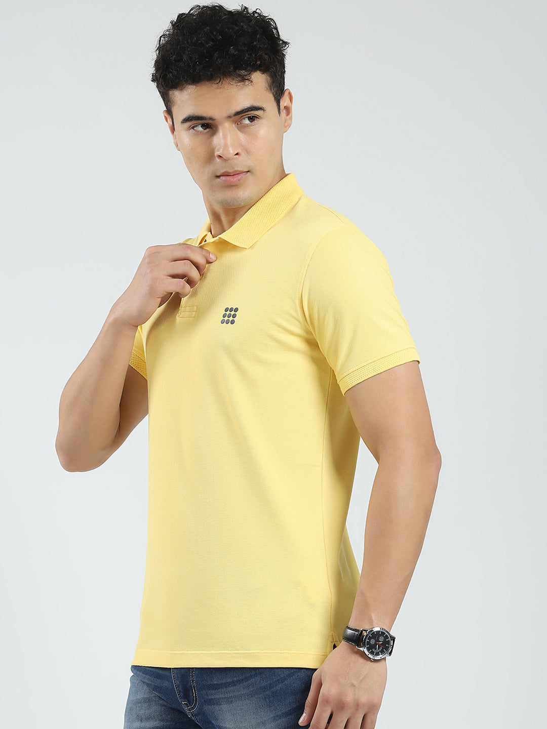 Rock.it Men Yellow Solid Collar Half Sleeve T-Shirt