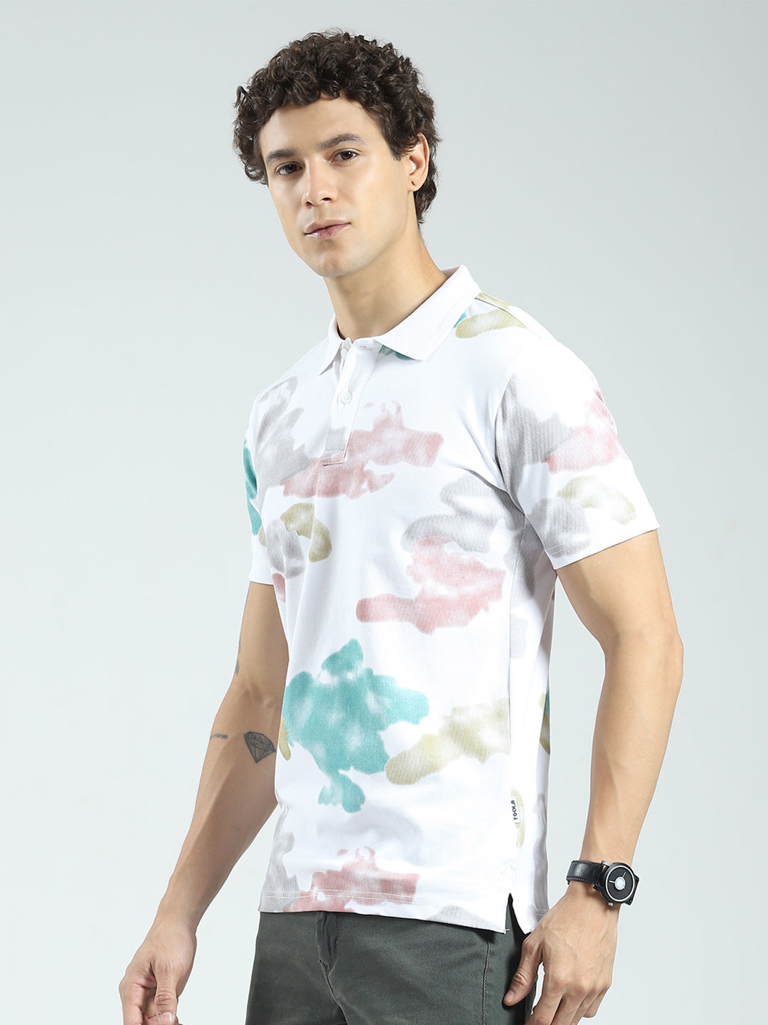 Rock.it Men White Printed Collar Half Sleeve T-Shirt