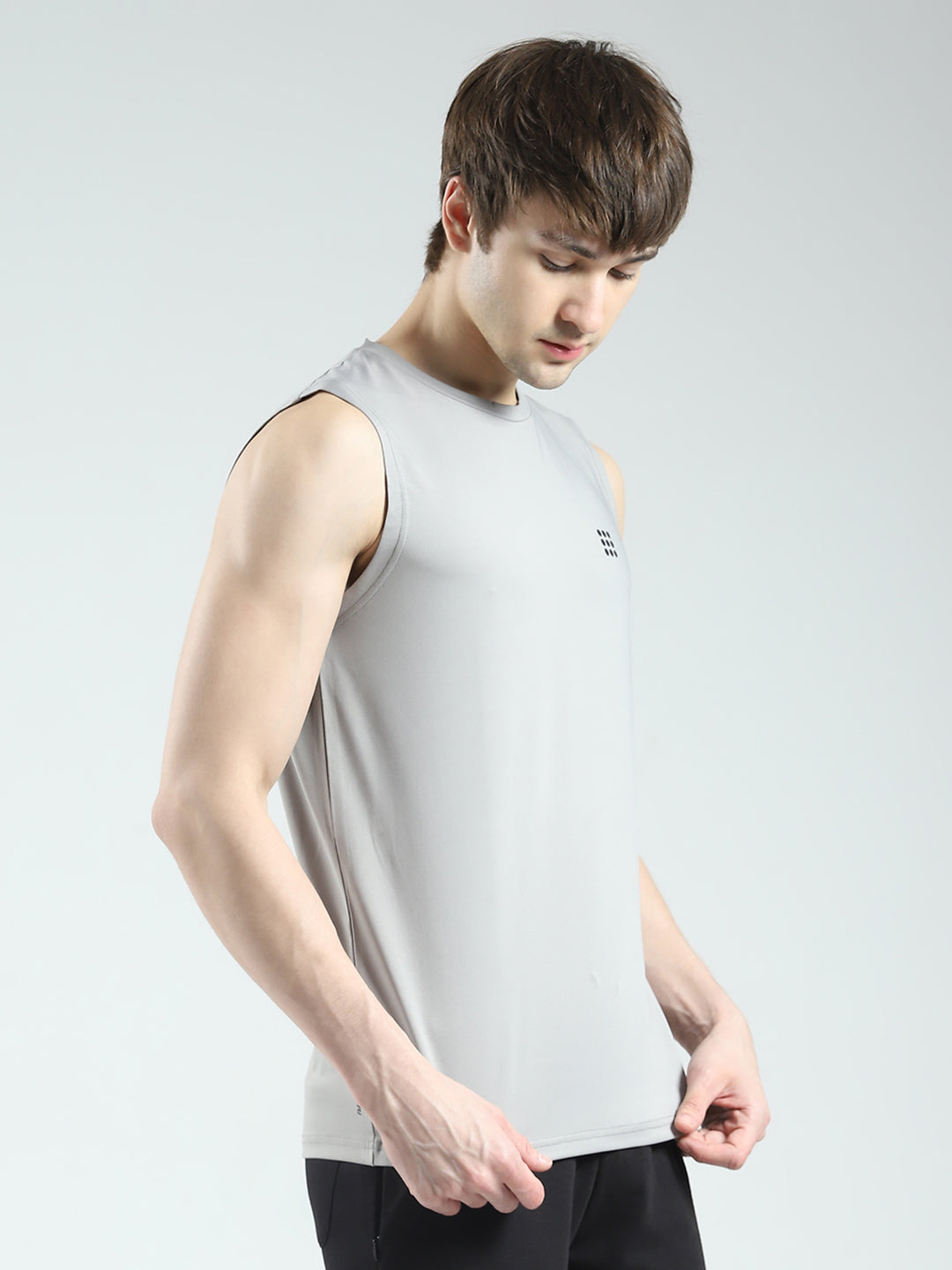 Rock.it Men Grey Solid Round Neck Sleeveless T-Shirt