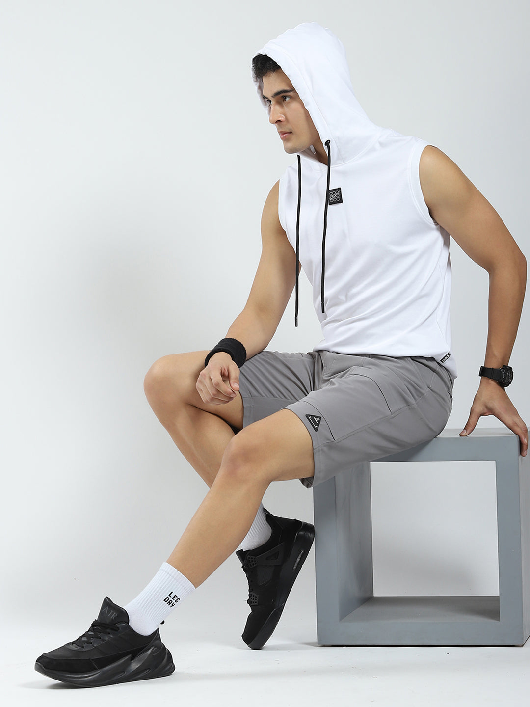 Rock.it Men White Solid Hooded Sleeveless T-Shirt