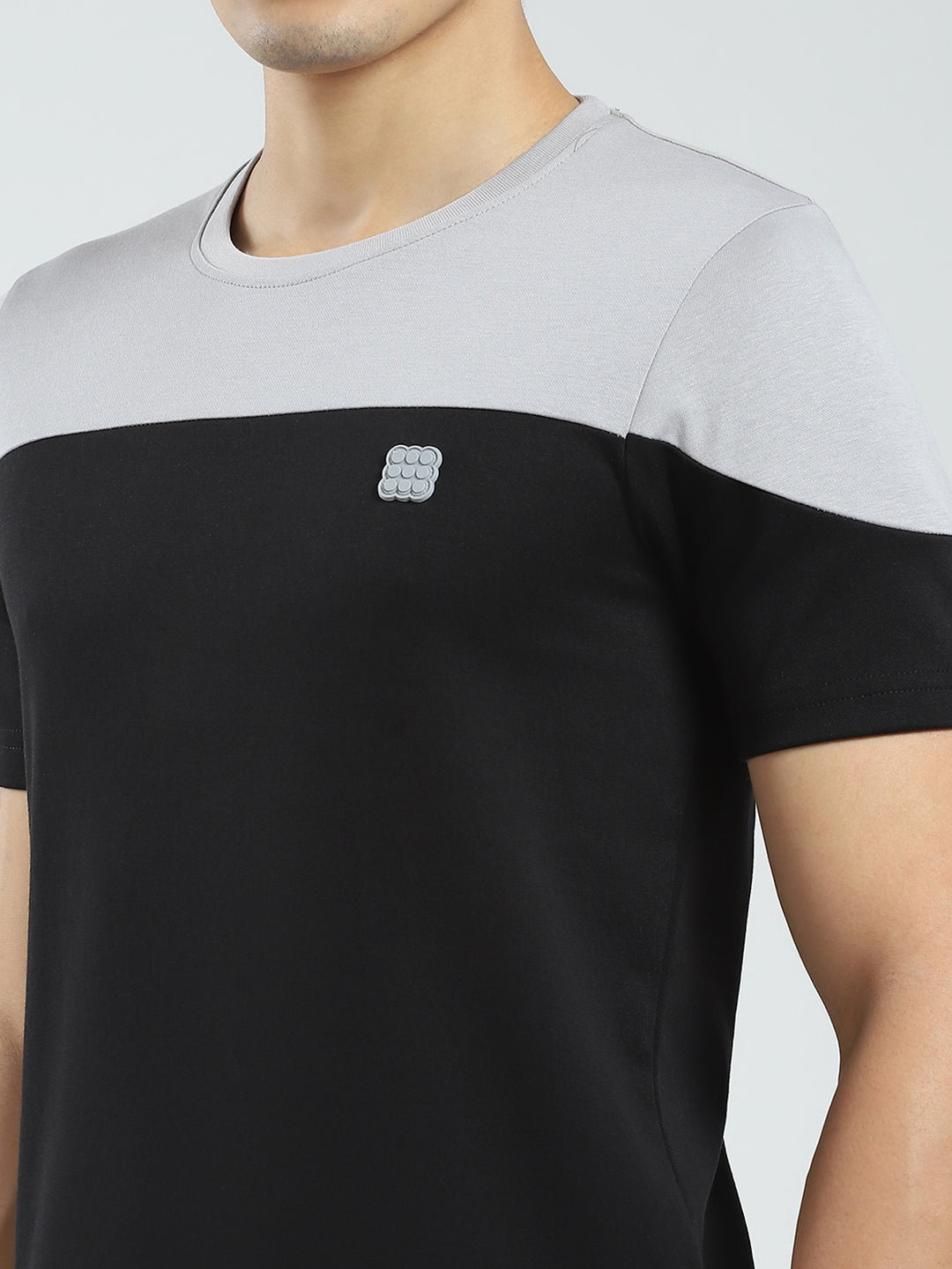 Rock.it Men Black Solid Round Neck Half Sleeve T-Shirt