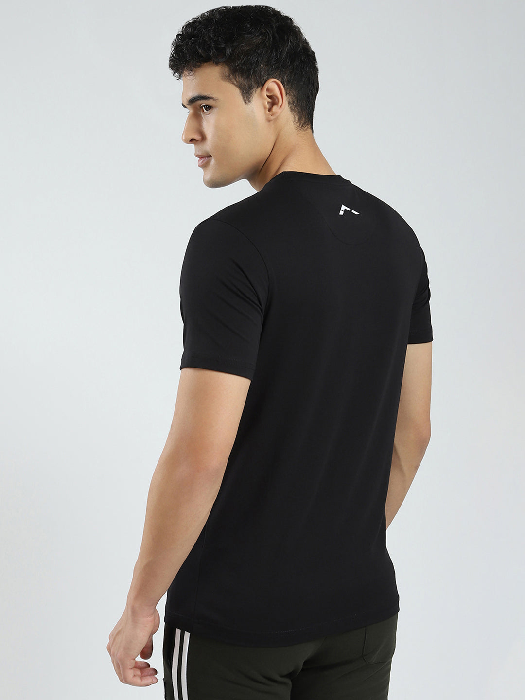 Rock.it Men Black Solid Round Neck Half Sleeve T-Shirt