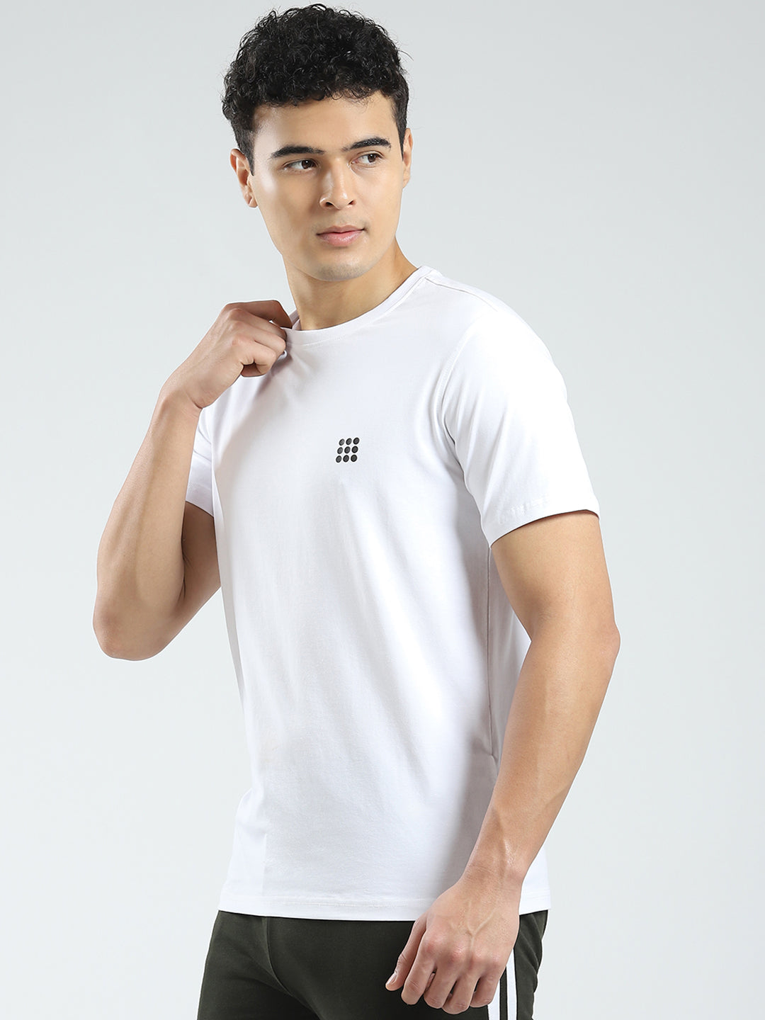 Rock.it Men White Solid Round Neck Half Sleeve T-Shirt