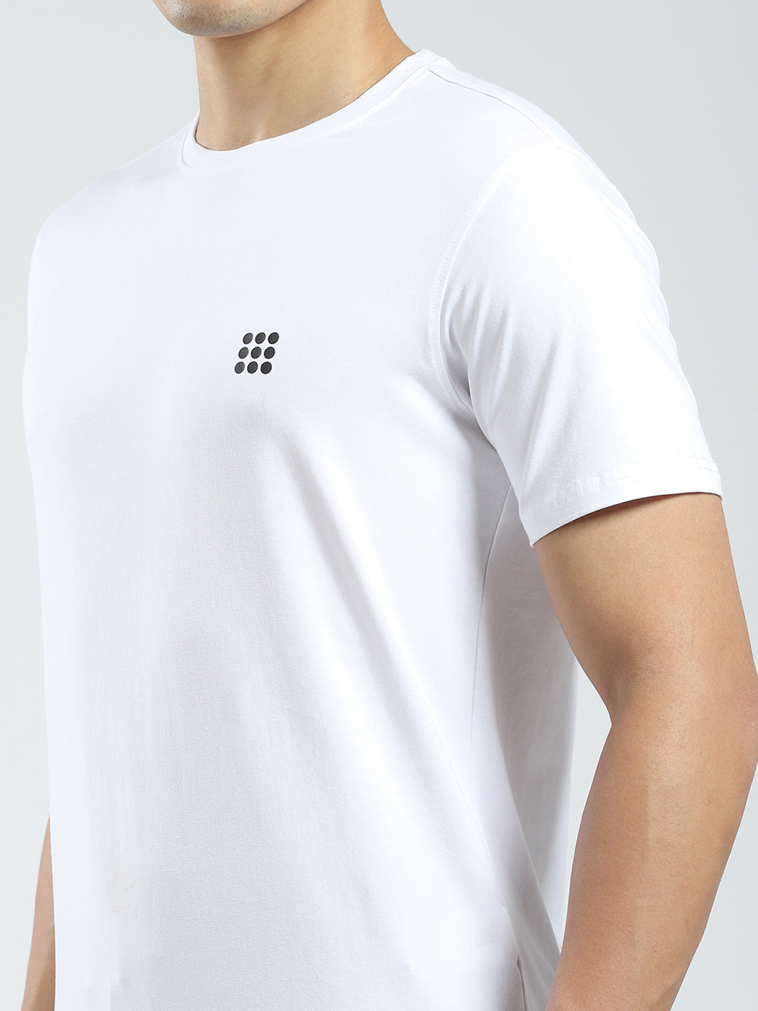 Rock.it Men White Solid Round Neck Half Sleeve T-Shirt
