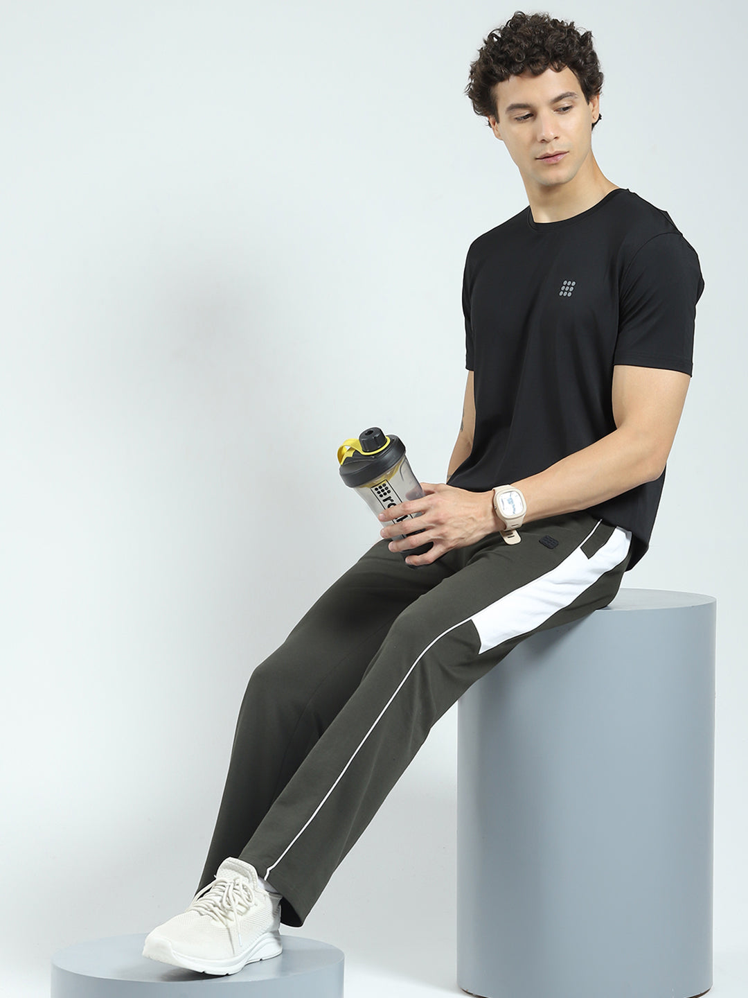 Rock.it Men Black Solid Round Neck Half Sleeve T-Shirt
