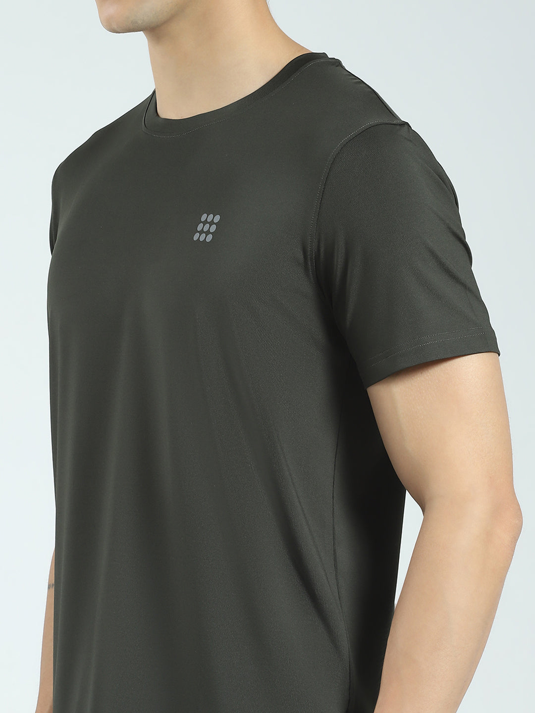 Rock.it Men Olive Solid Round Neck Half Sleeve T-Shirt