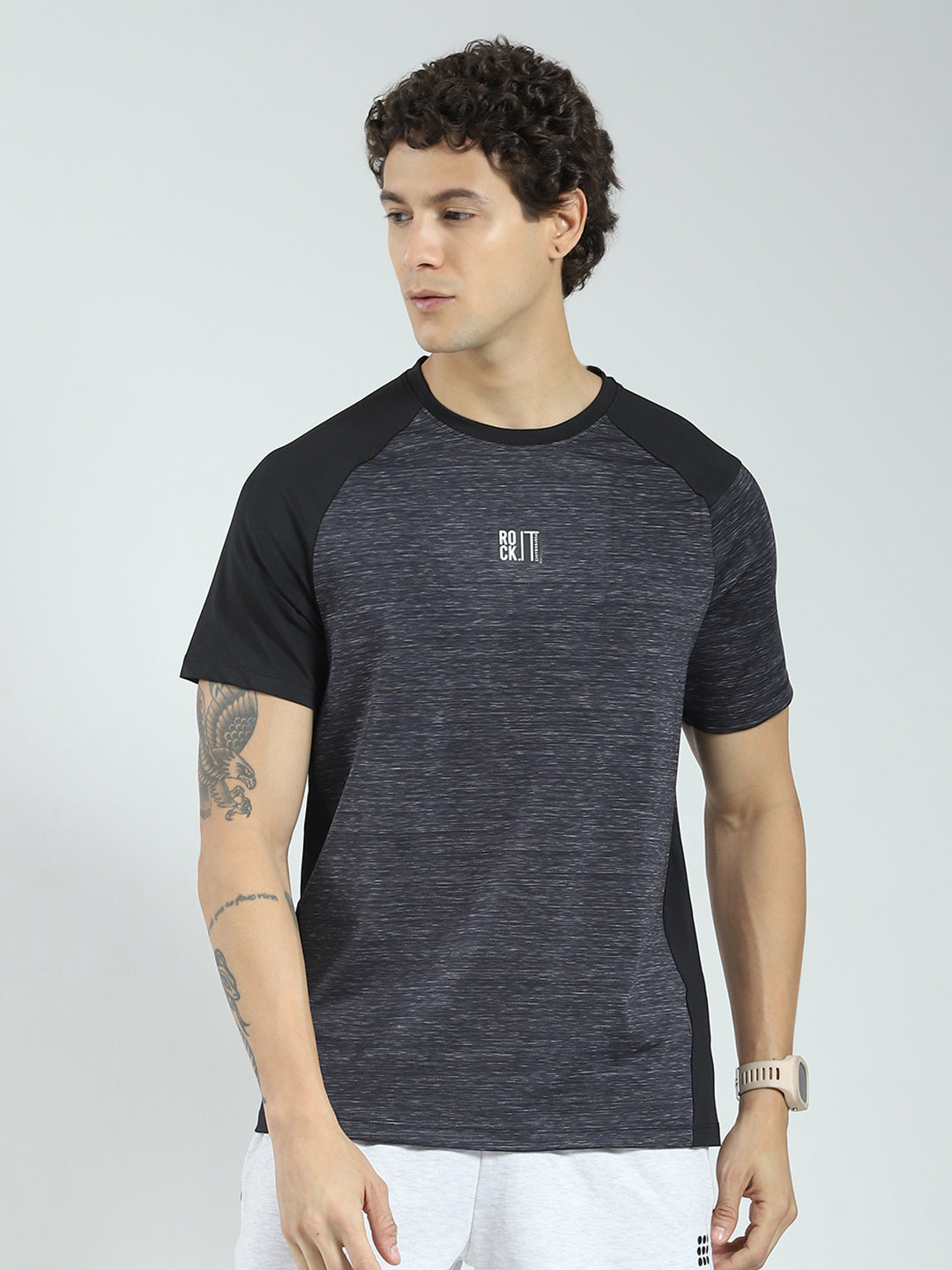 Rock.it Men Black Solid Round Neck Half Sleeve T-Shirt