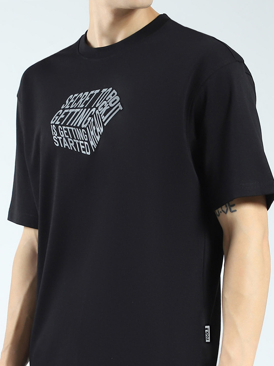 Rock.it Men Black Printed Round Neck Half Sleeve T-Shirt