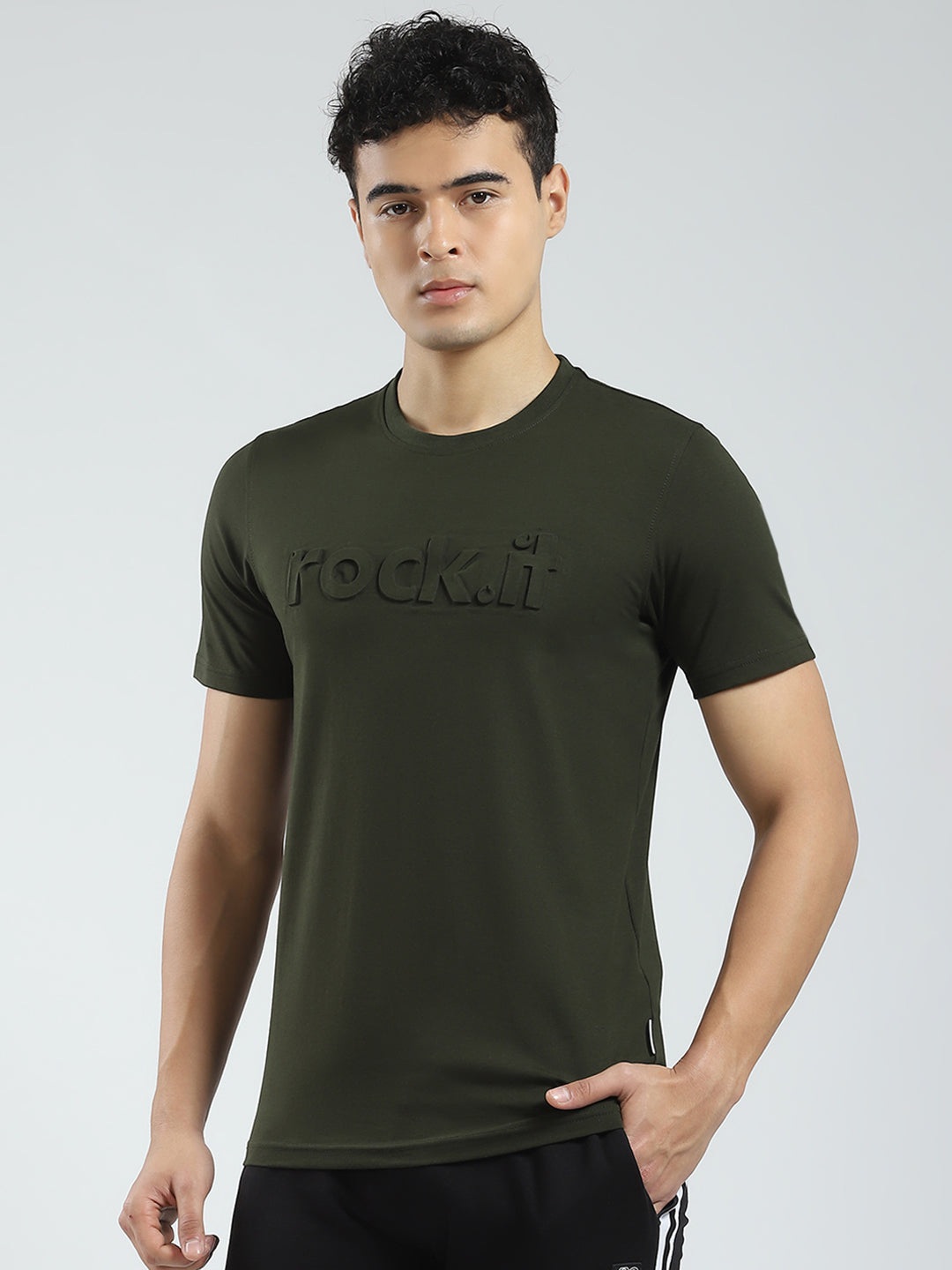 Rock.it Men Olive Solid Round Neck Half Sleeve T-Shirt
