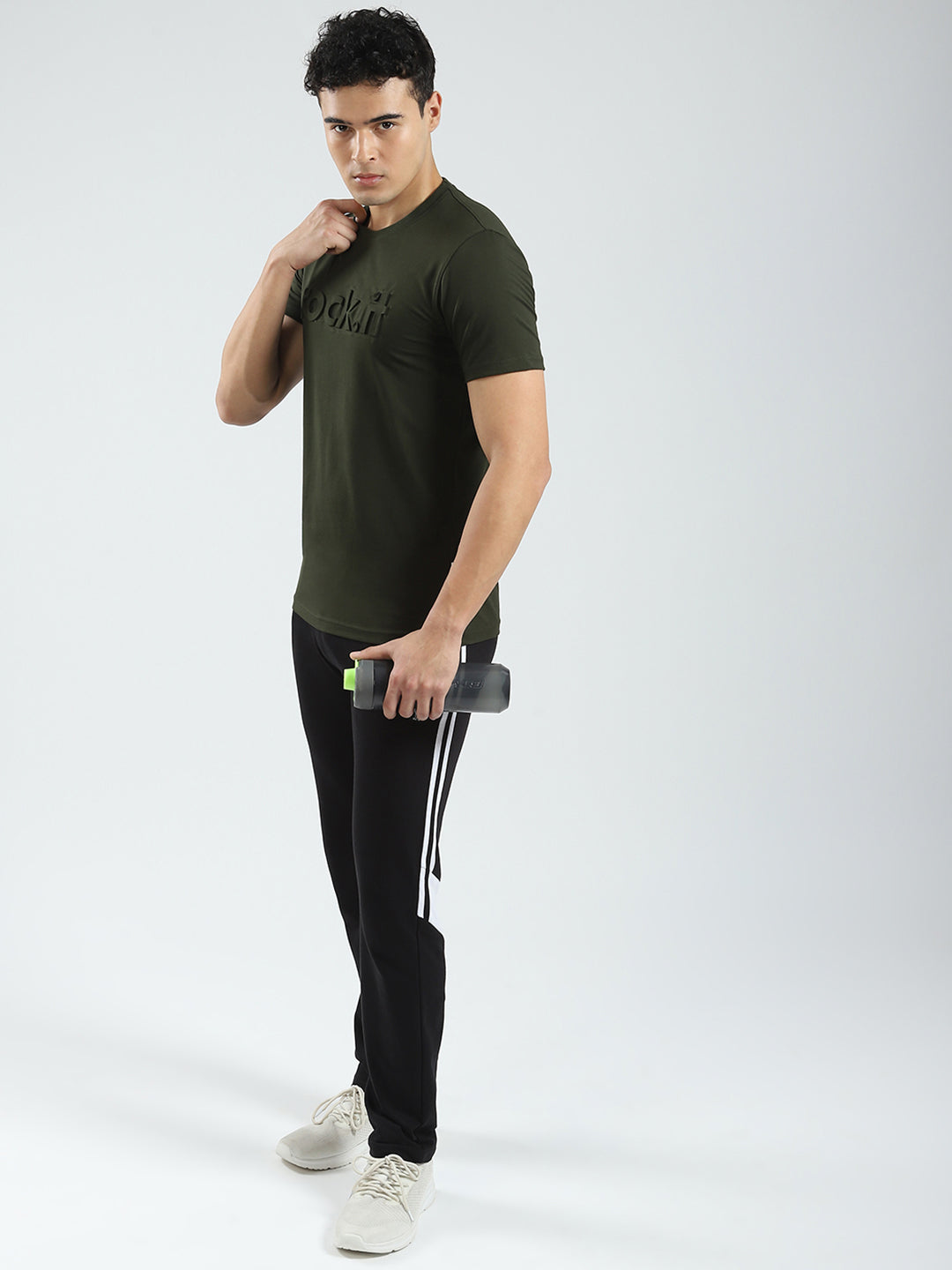 Rock.it Men Olive Solid Round Neck Half Sleeve T-Shirt