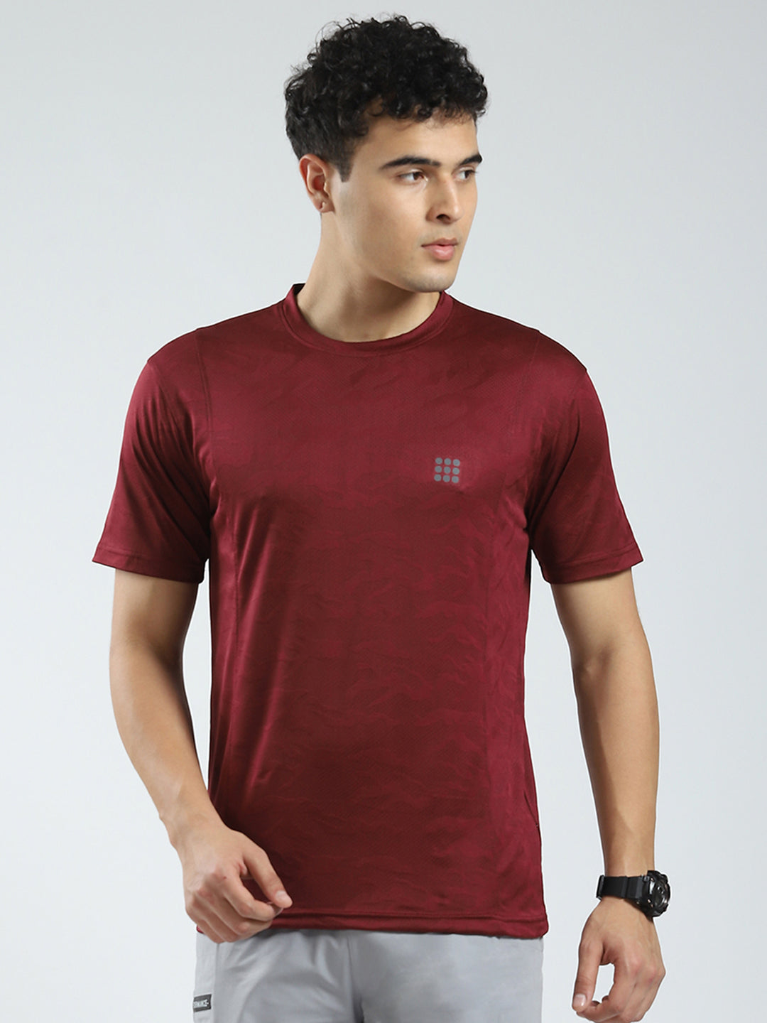 Rock.it Men Maroon Solid Round Neck Half Sleeve T-Shirt