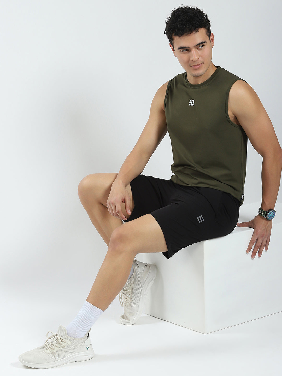 Rock.it Men Olive Solid Round Neck Sleeveless T-Shirt