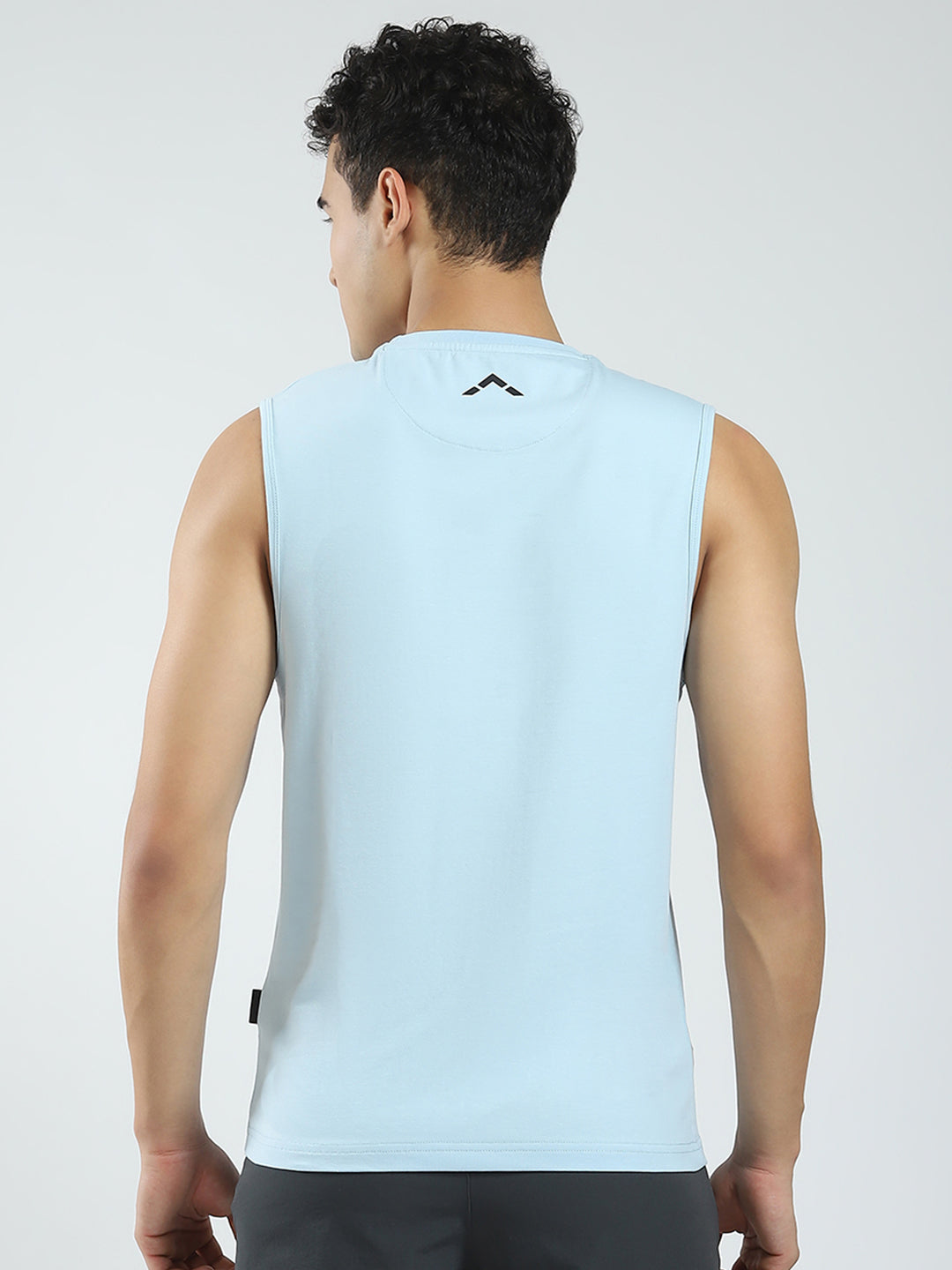 Rock.it Men Blue Solid Round Neck Sleeveless T-Shirt