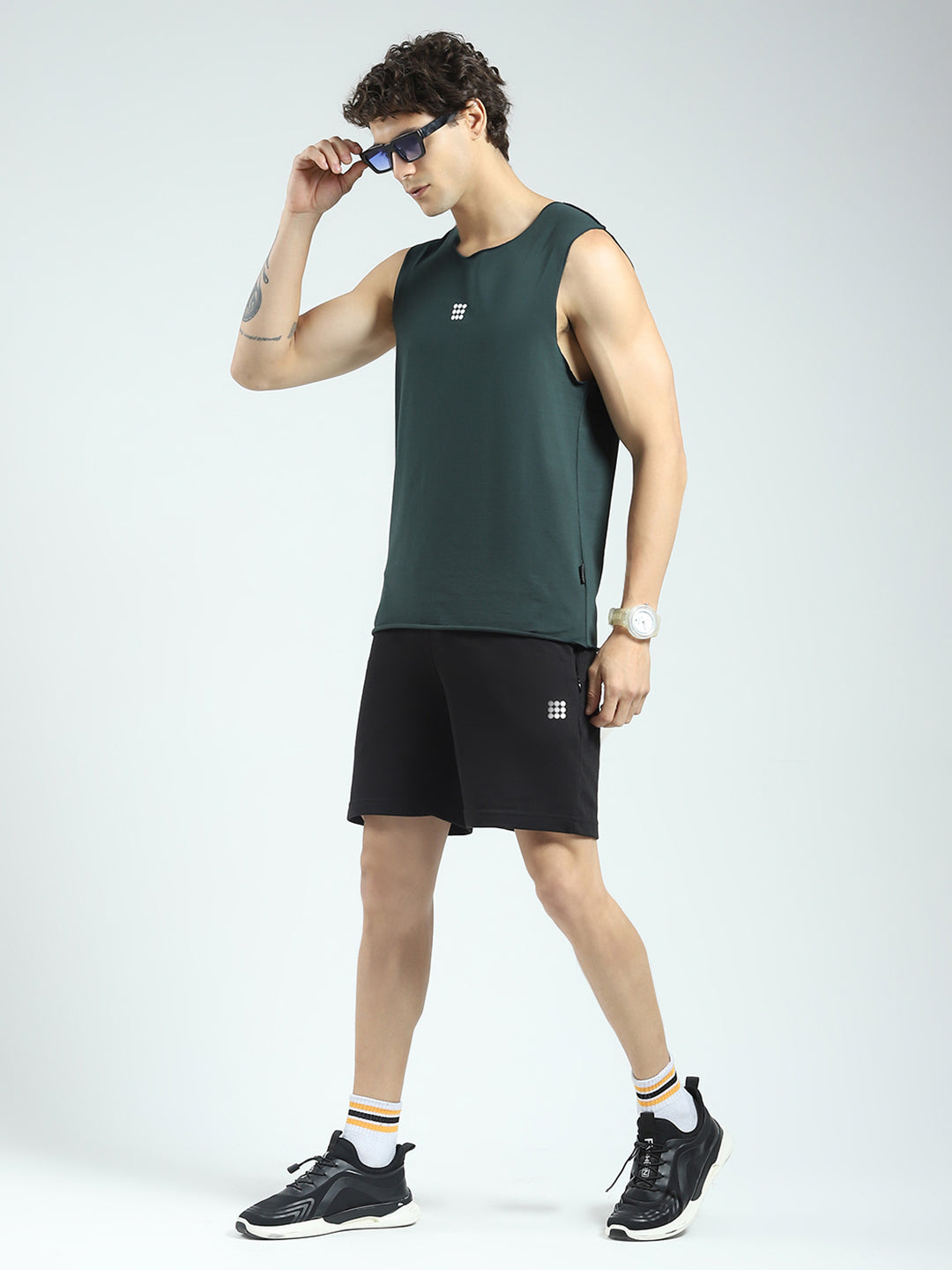 Rock.it Men Olive Solid Round Neck Sleeveless T-Shirt