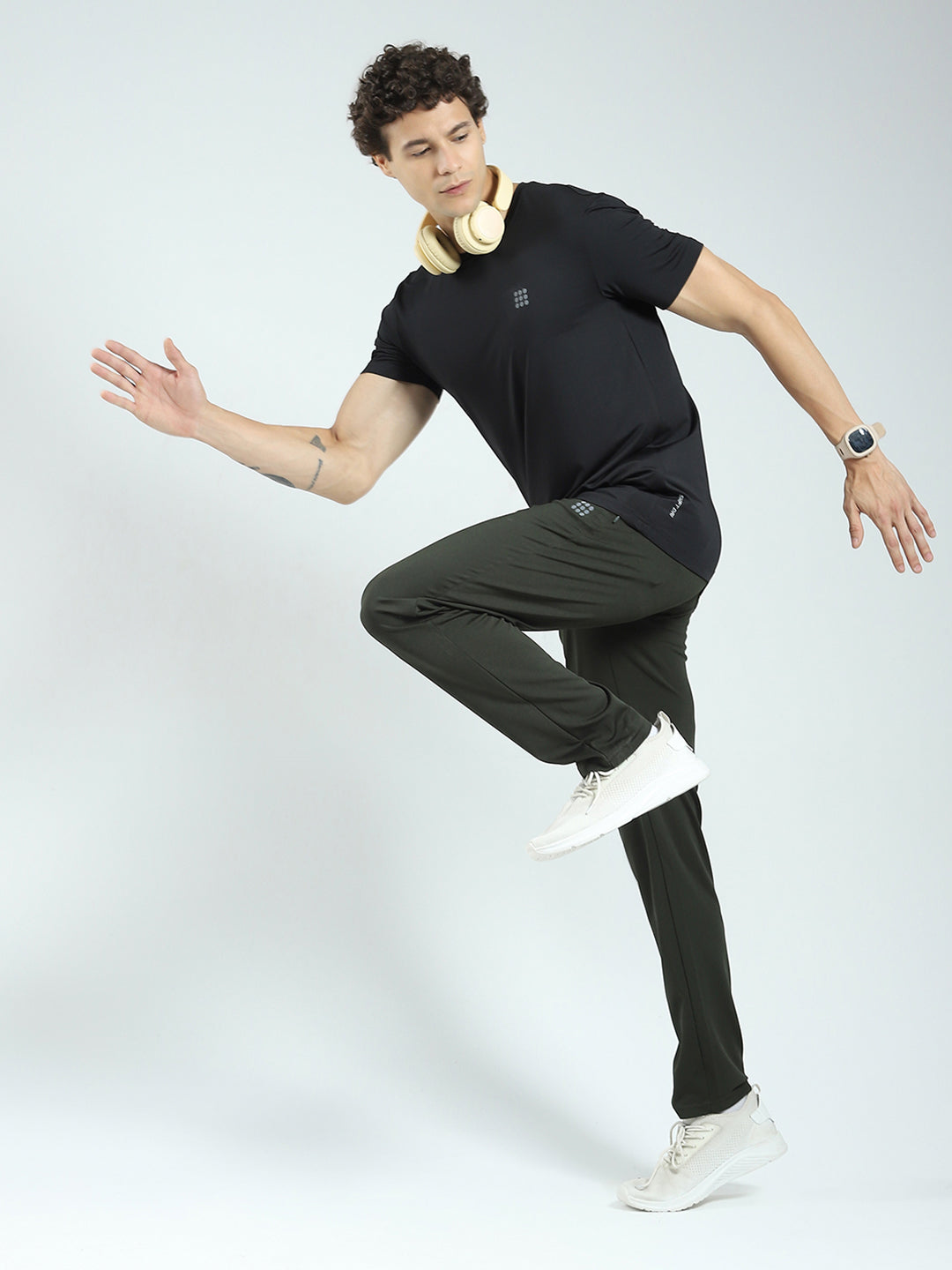 Rock.it Men Olive Solid Regular Fit Lower