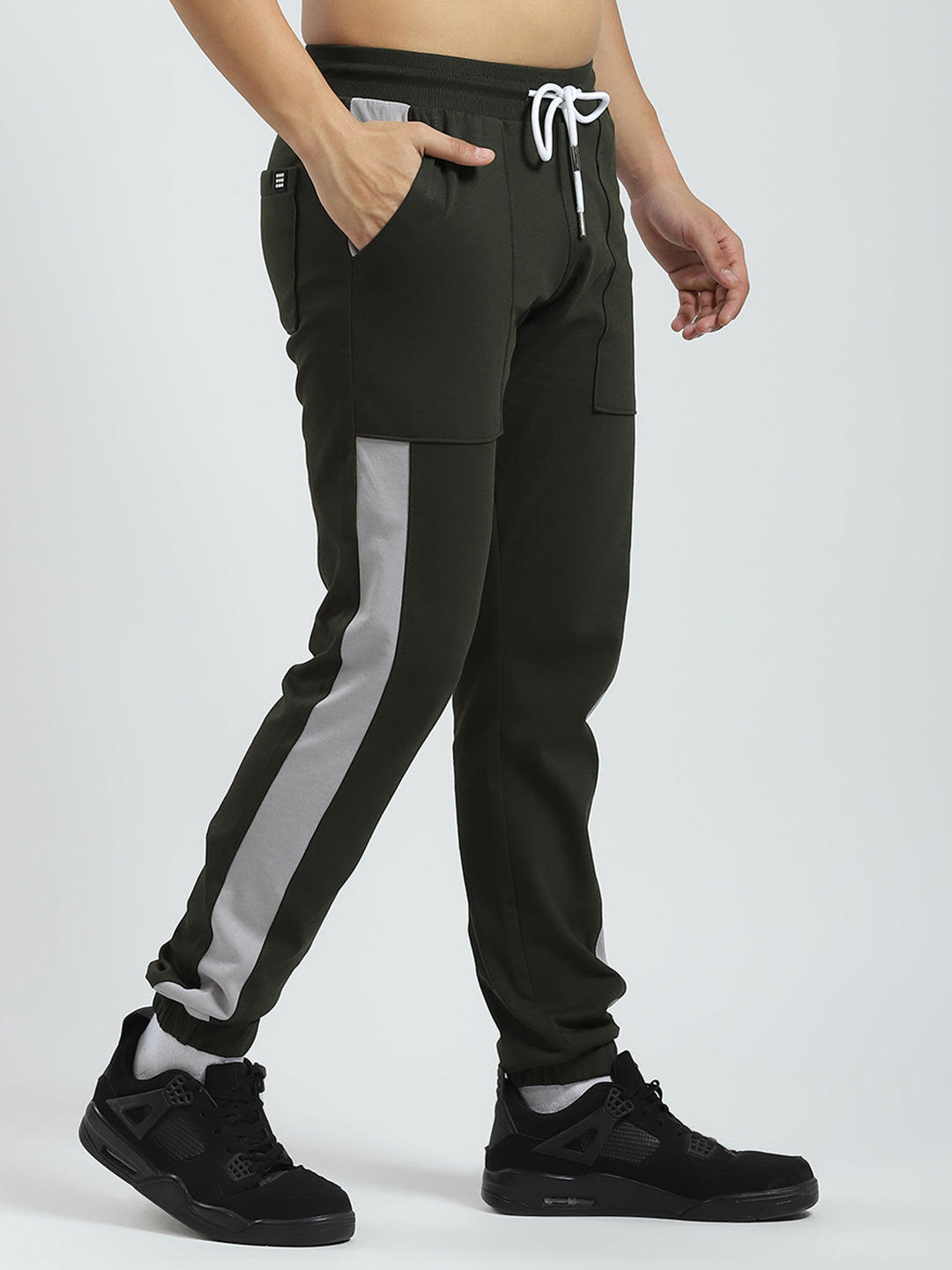Rock.it Men Green Solid Regular Fit Jogger