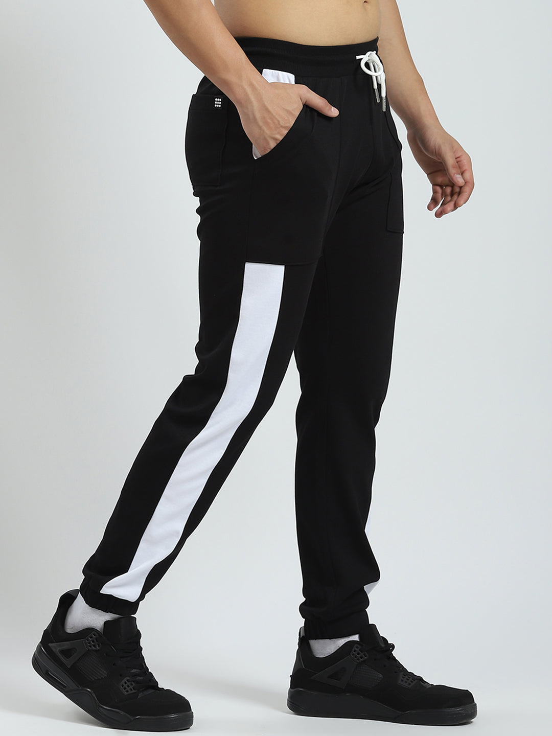 Rock.it Men Black Solid Regular Fit Jogger