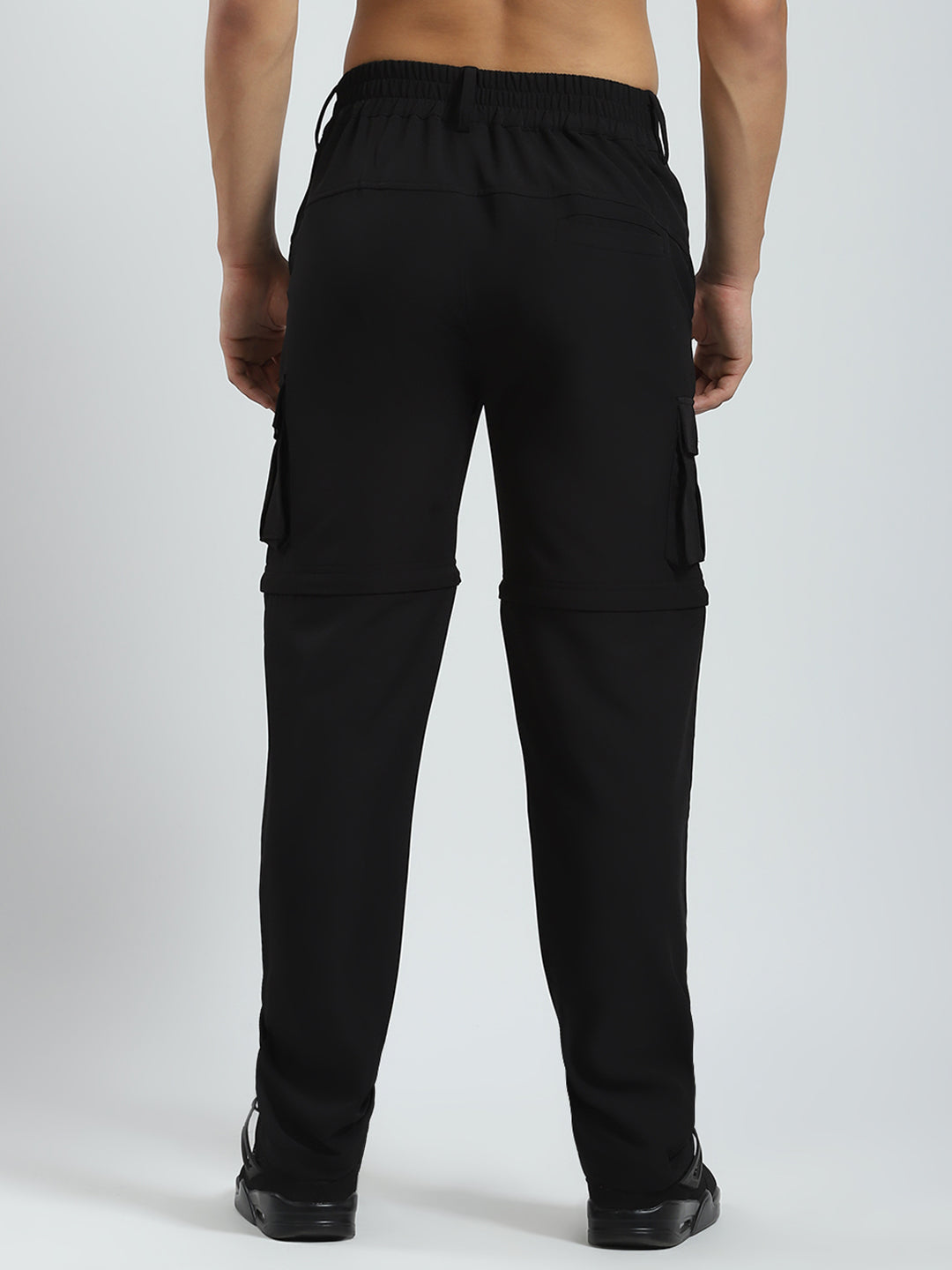 Rock.it Men Black Solid Regular Fit Cargo