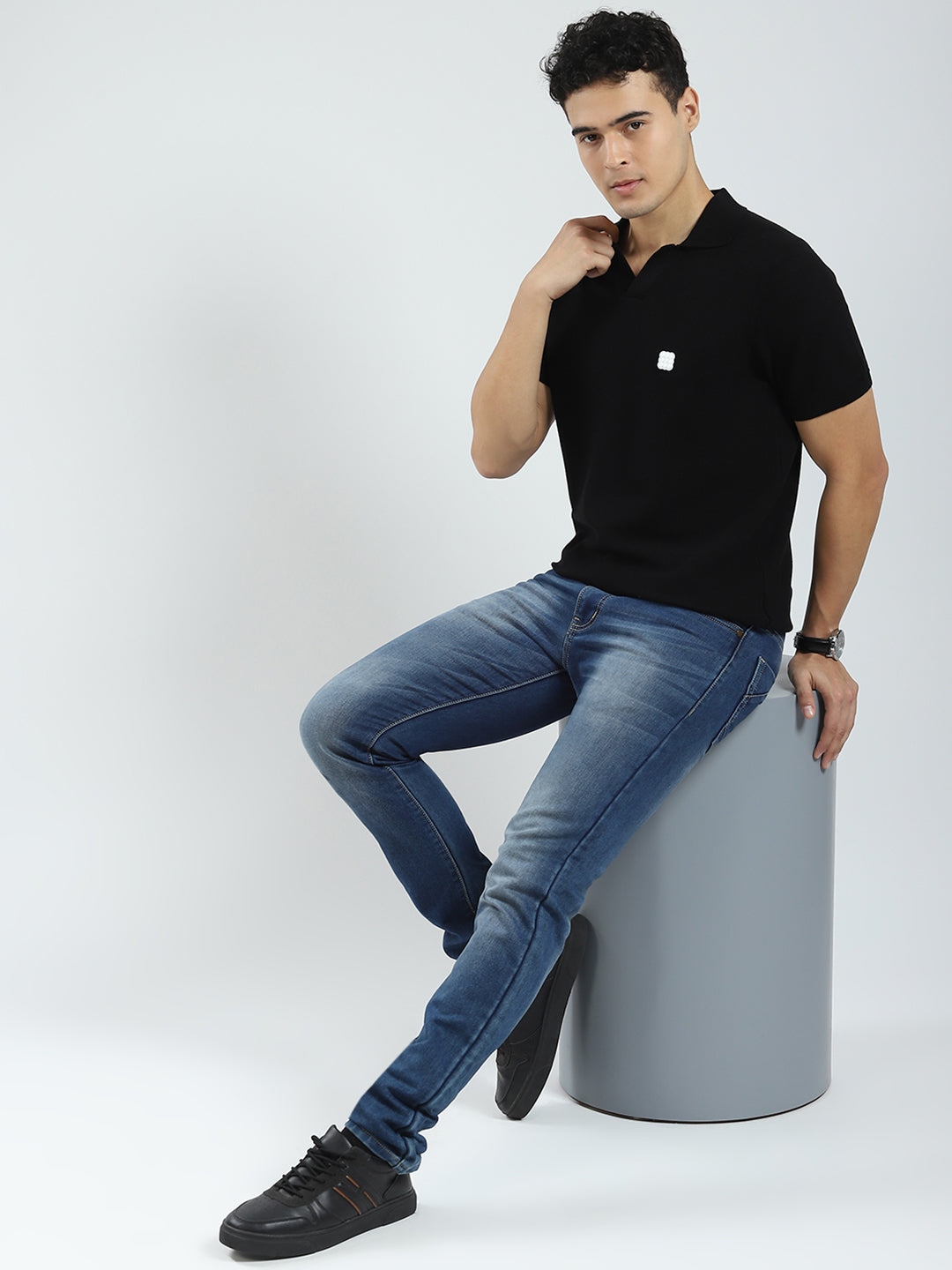 Rock.it Men Black Solid Collar Half Sleeve T-Shirt