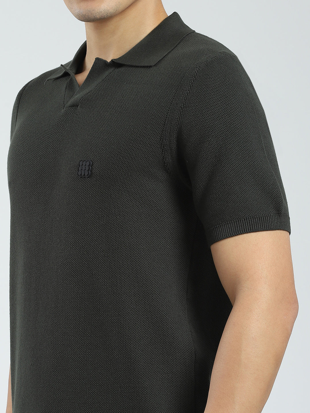 Rock.it Men Olive Solid Collar Half Sleeve T-Shirt