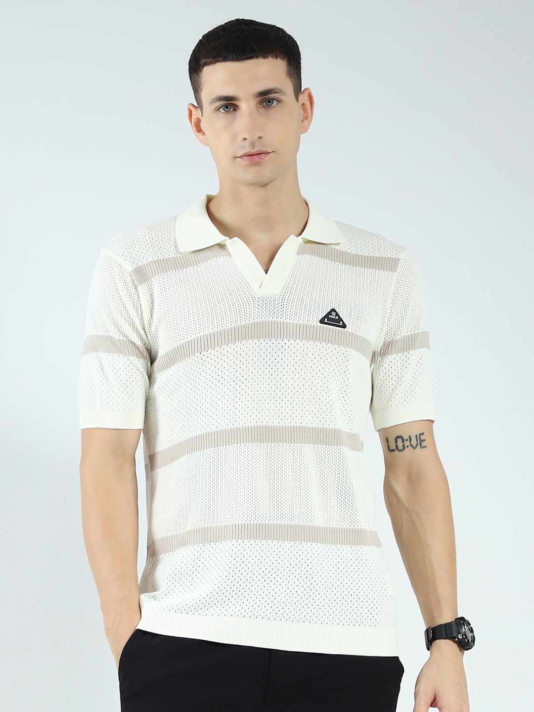 Rock.it Men Off White Stripe Collar Half Sleeve T-Shirt