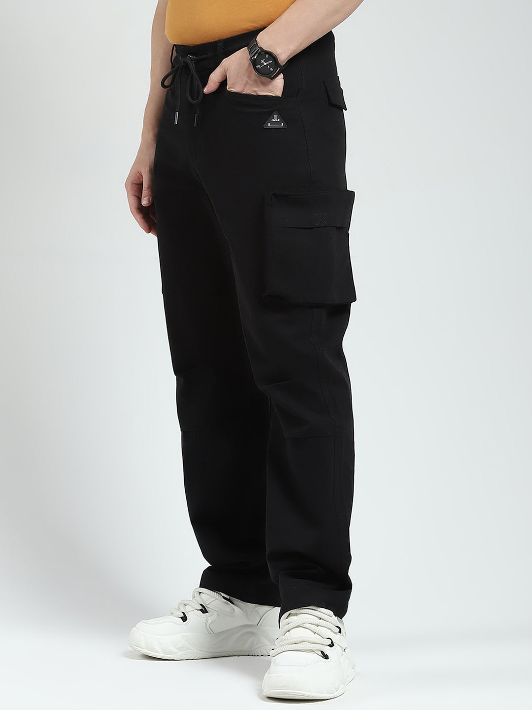 Rock.it Men Black Solid Straight Fit Cargo