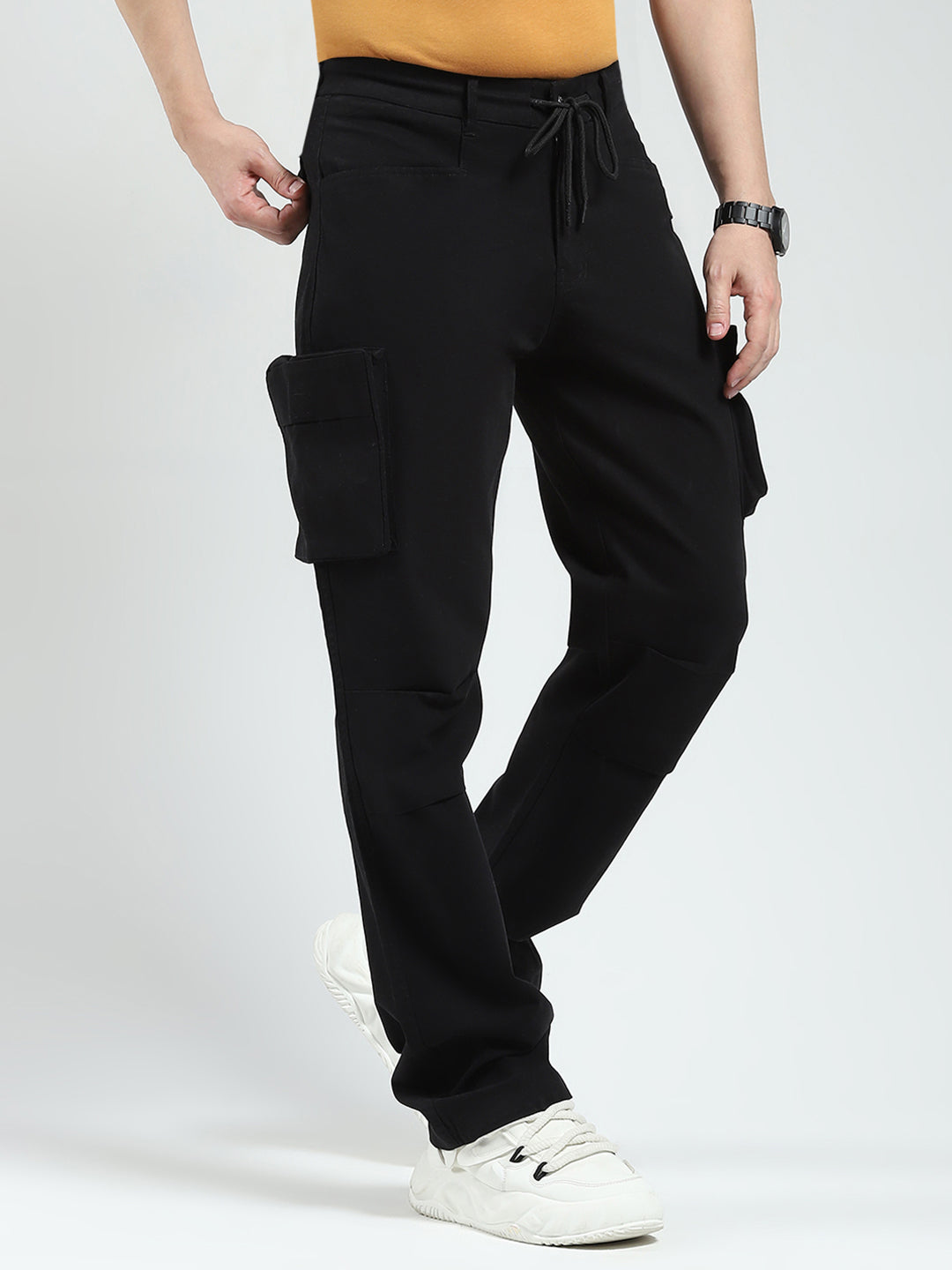 Rock.it Men Black Solid Straight Fit Cargo