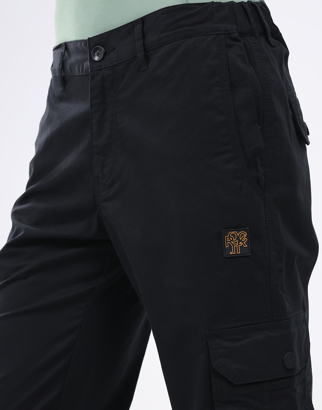 Rock.it Men Black Solid Regular Fit Cargo
