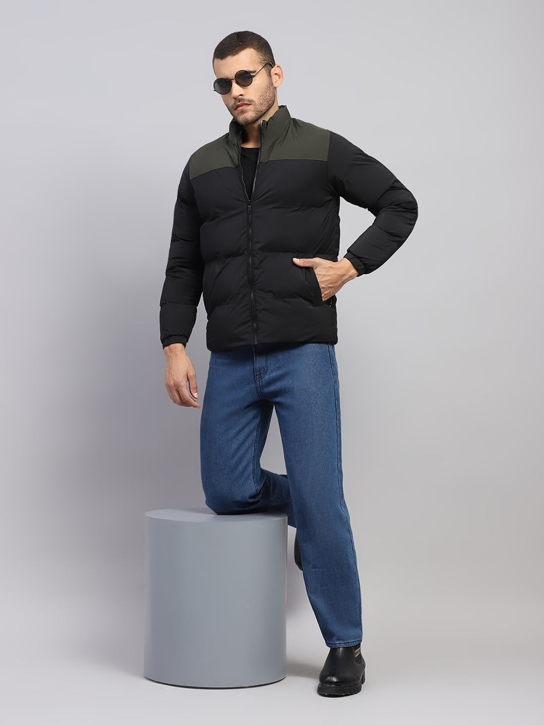 Rock.it Men Black Solid Hooded Full Sleeve Jacket