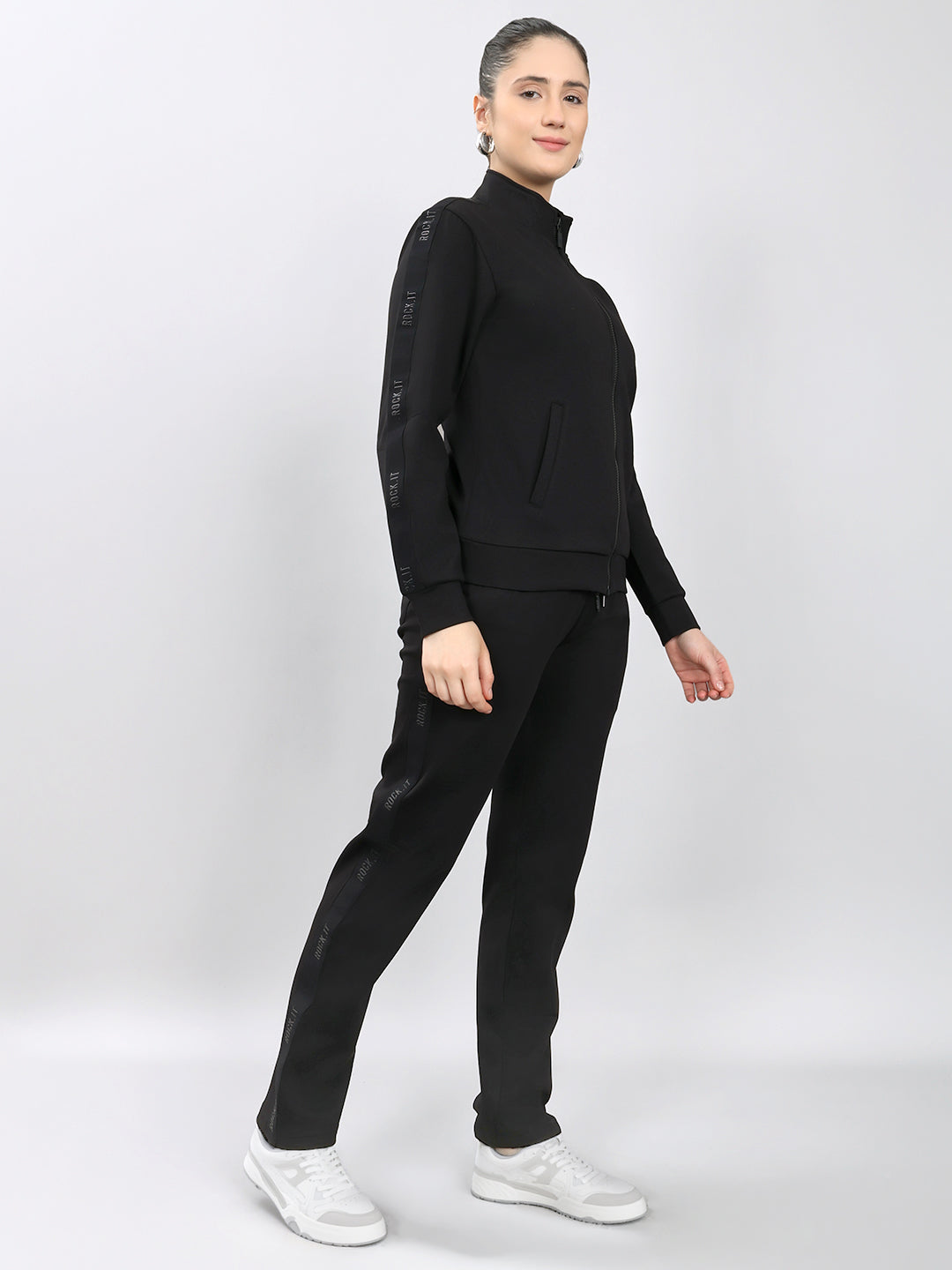 Rock.it Women Black Solid Collar Full Sleeve Winter Tracksuit